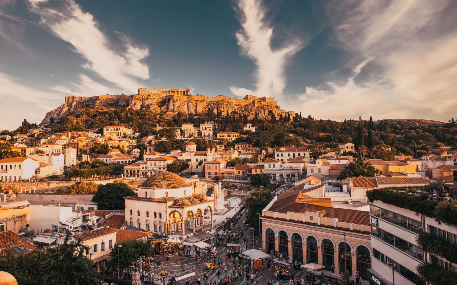 Τα Καλύτερα Rooftop Bars στην Αθήνα με Θέα την Ακρόπολη
